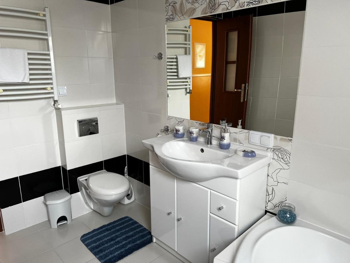 Privat Daniela Strba Appartement Buitenkant foto